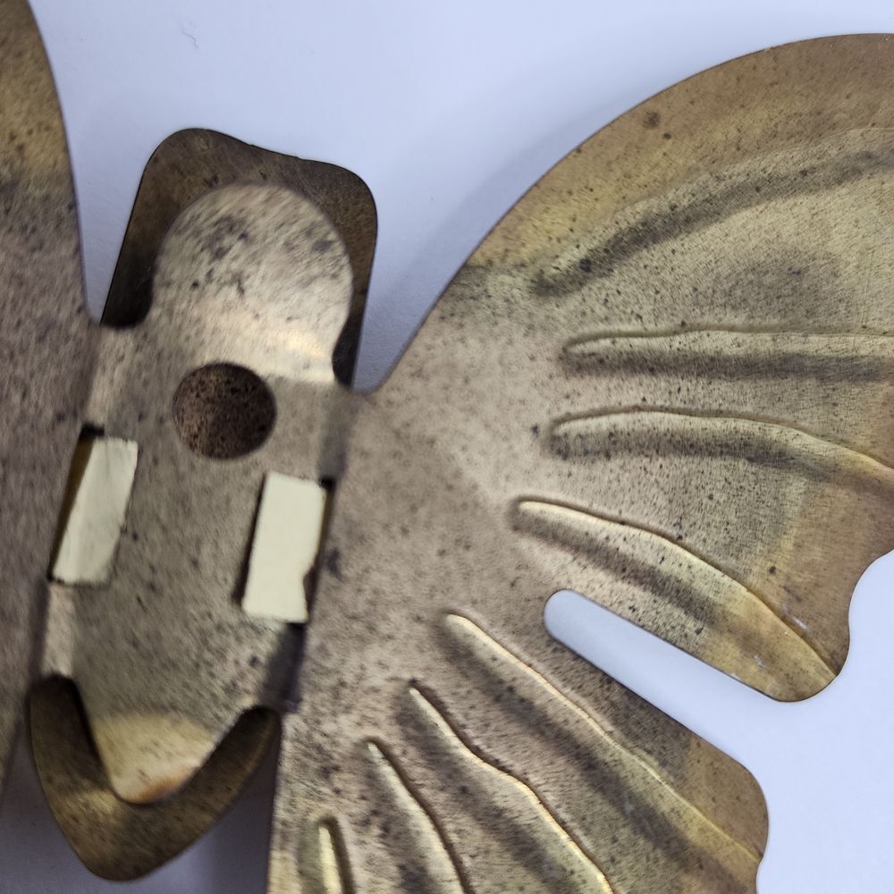 Decorative Wall Butterflies Lightweight Metal – Set of 2