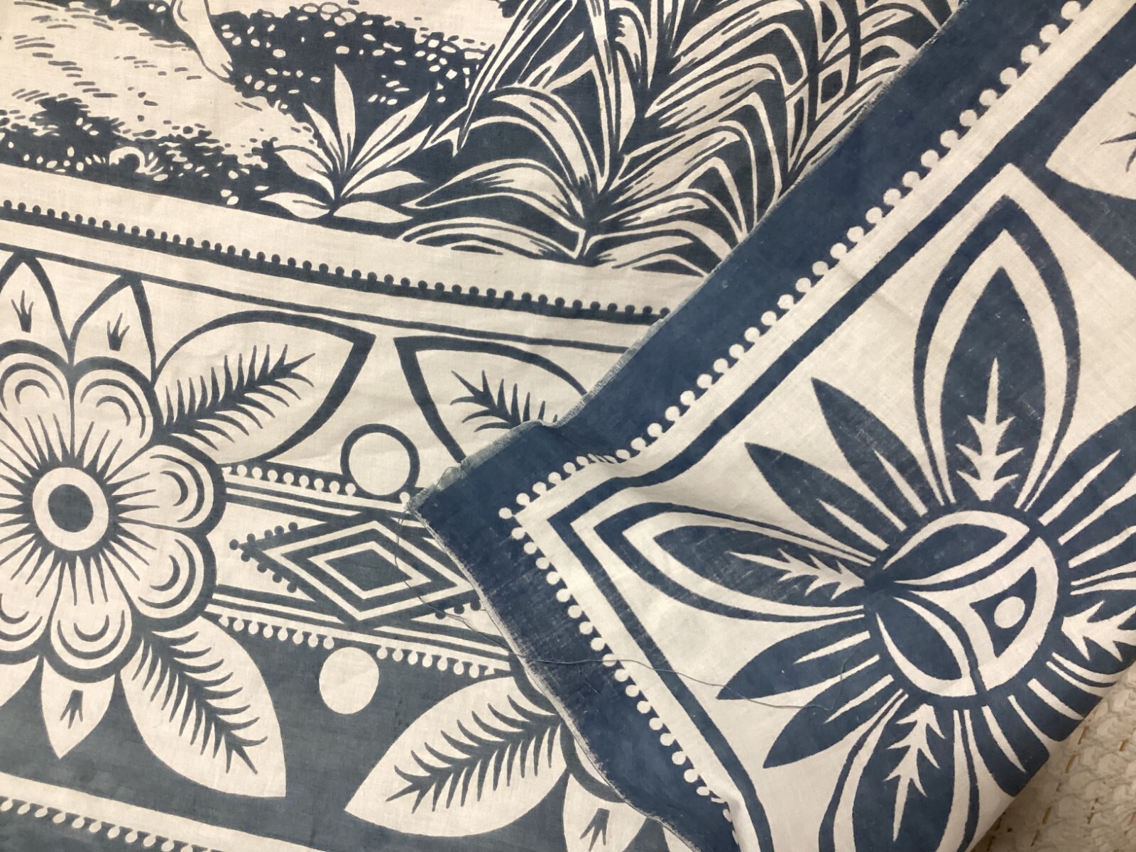 Wall Tapestry Canvas Madagascar ( CT01/19/8-21B ) THE LIVING WATER