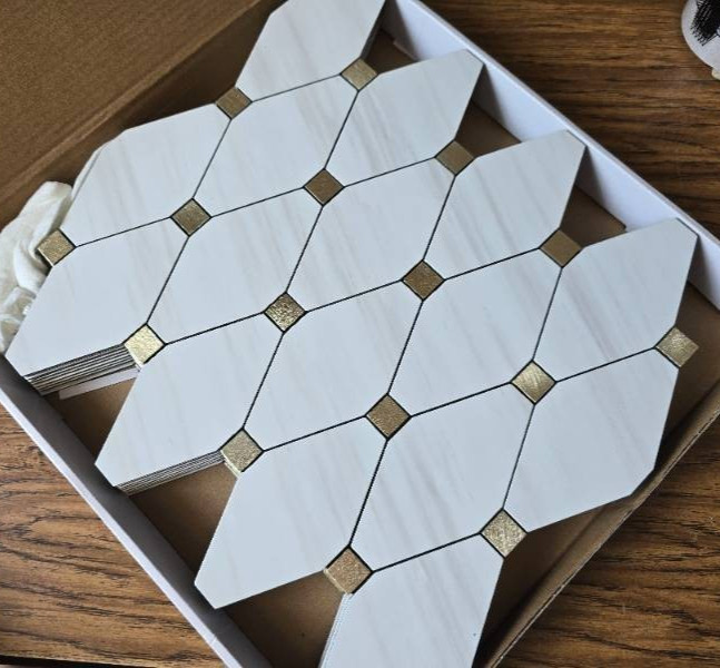 STICKGOO 8 Sheets Peel and Stick Dolomite Mosaic Tile, White Marble/Metal Look