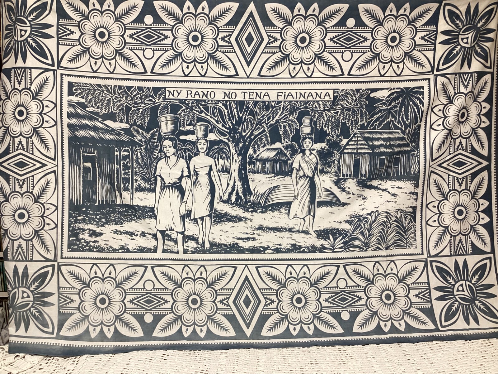 Wall Tapestry Canvas Madagascar ( CT01/19/8-21B ) THE LIVING WATER