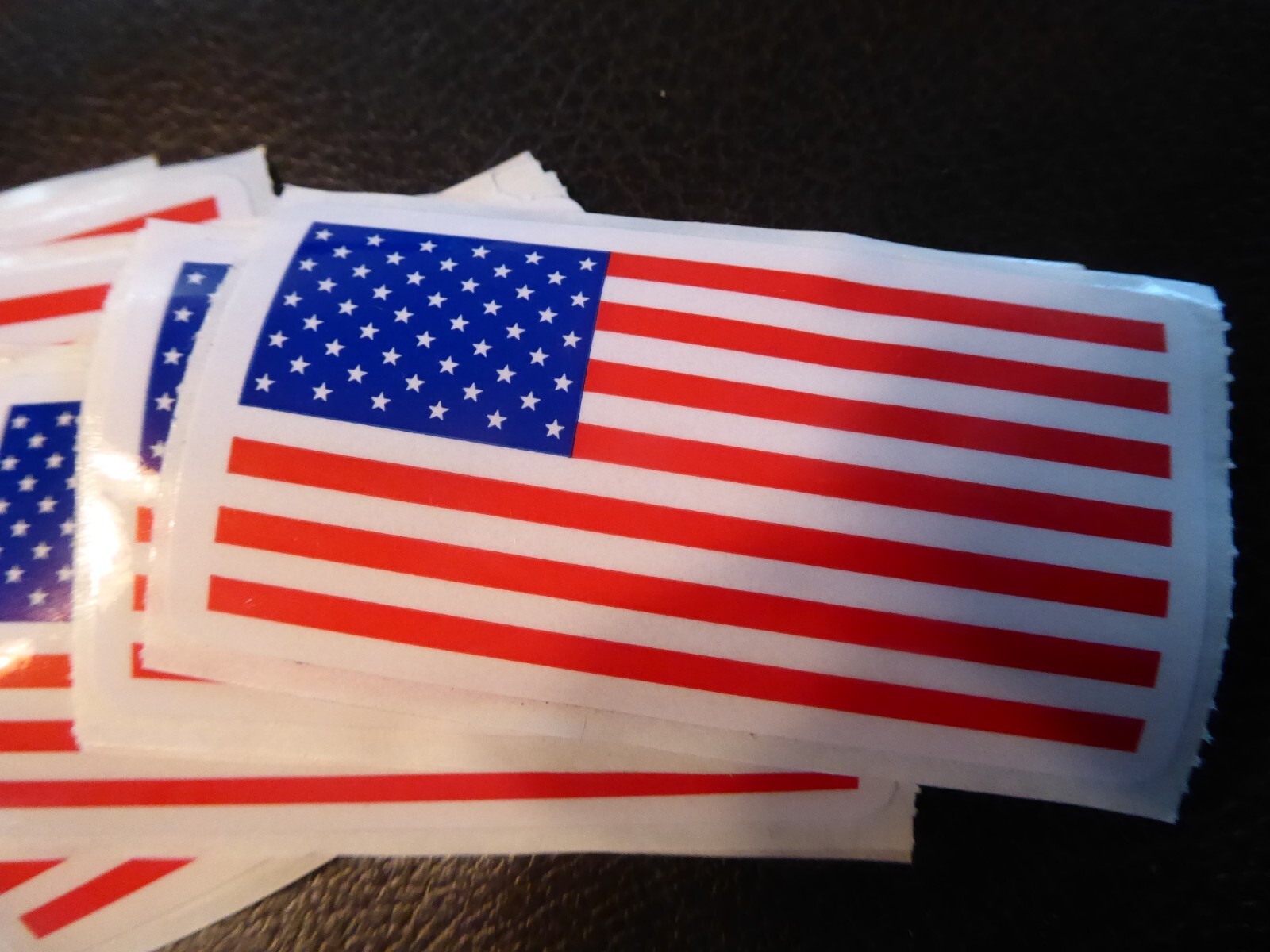 SET OF 25 AMERICAN FLAG 4th OF JULY VINYL PEEL & STICK STICKERS 3" x 1.5" NEW