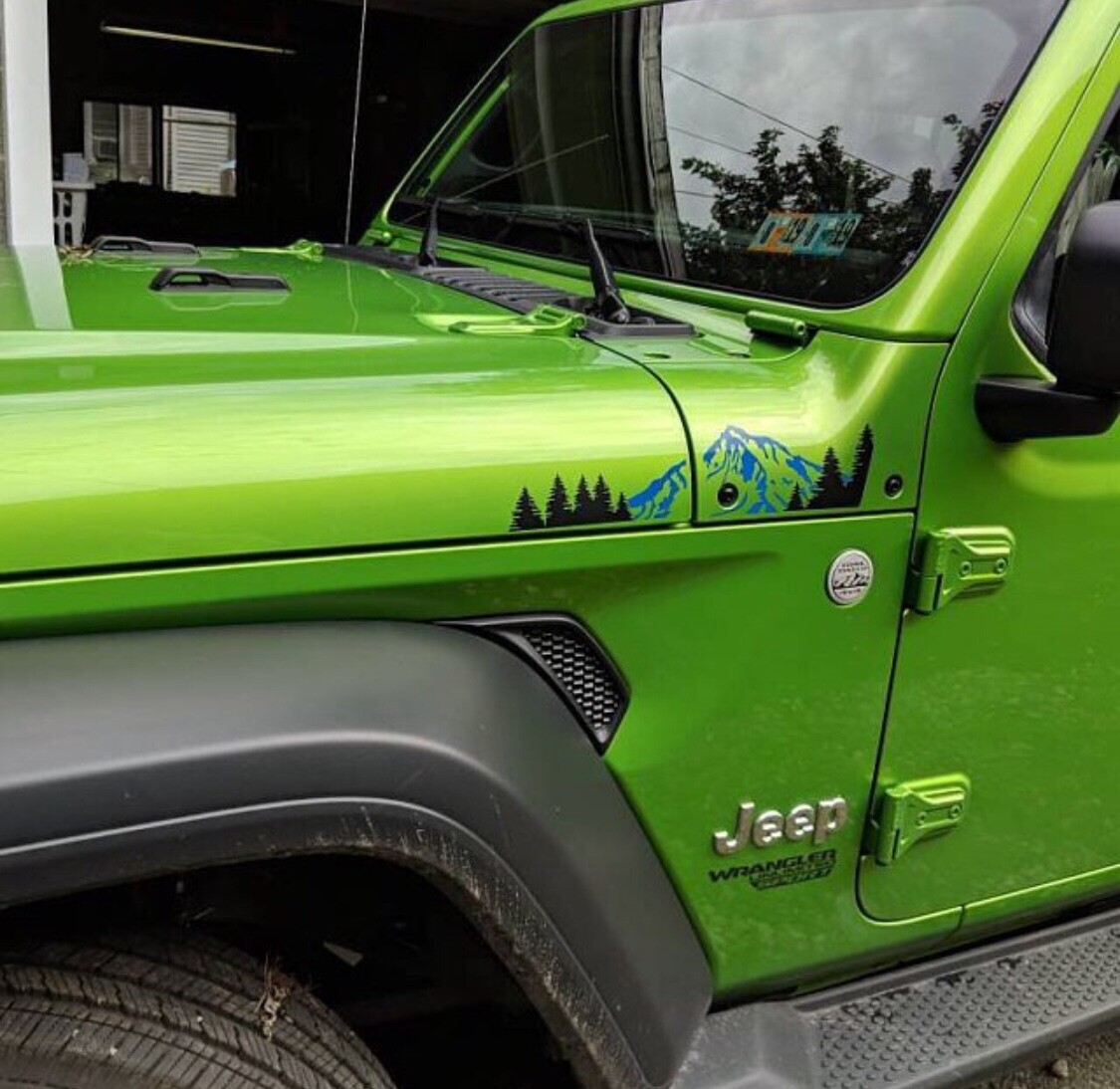 Mountain and Trees 2 Color Decal for Hood Jeep Wrangler JL & Gladiator JT 2018+