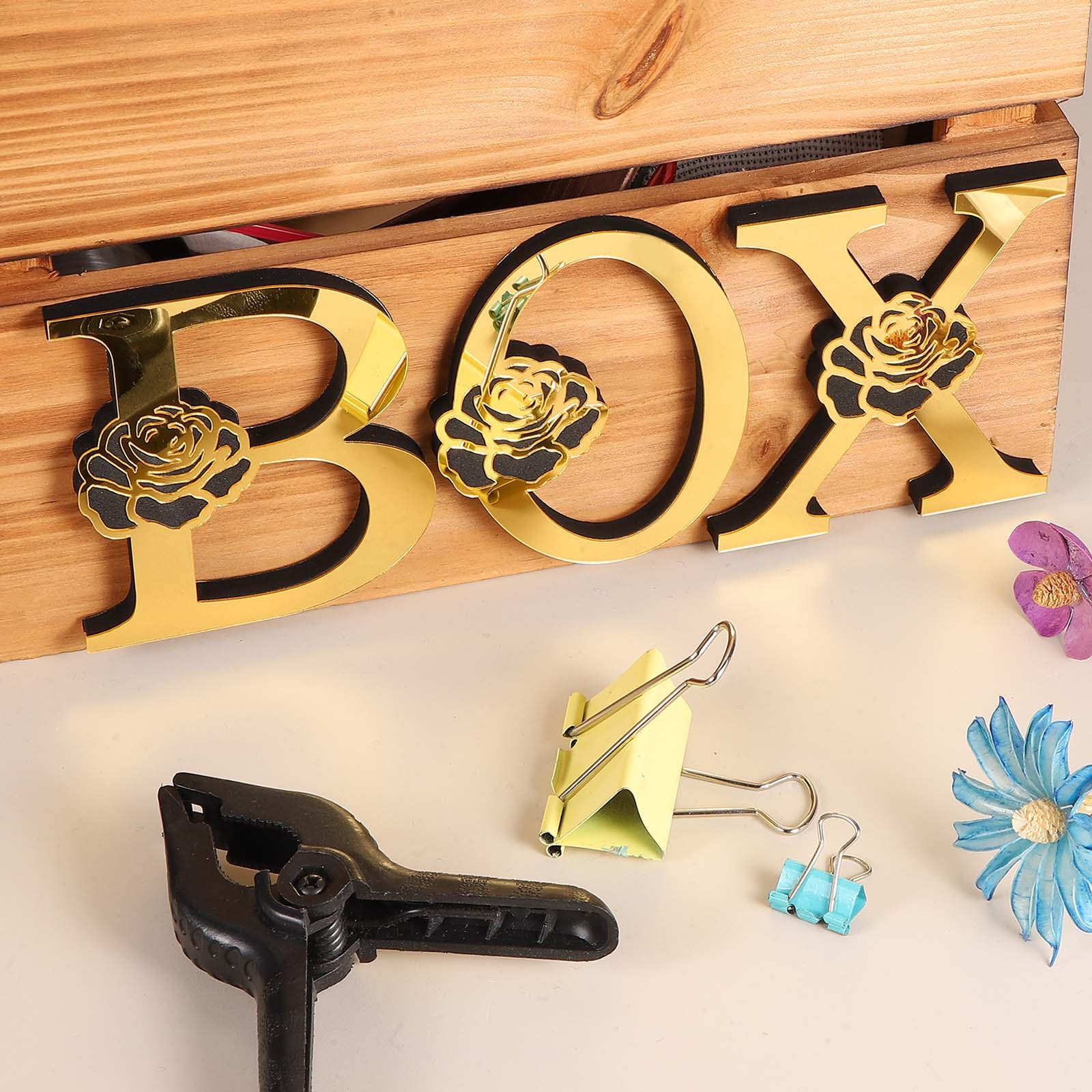 4 Inch 3D Floral Acrylic Alphabet Mirror Wall Stickers Letter W Light Gold