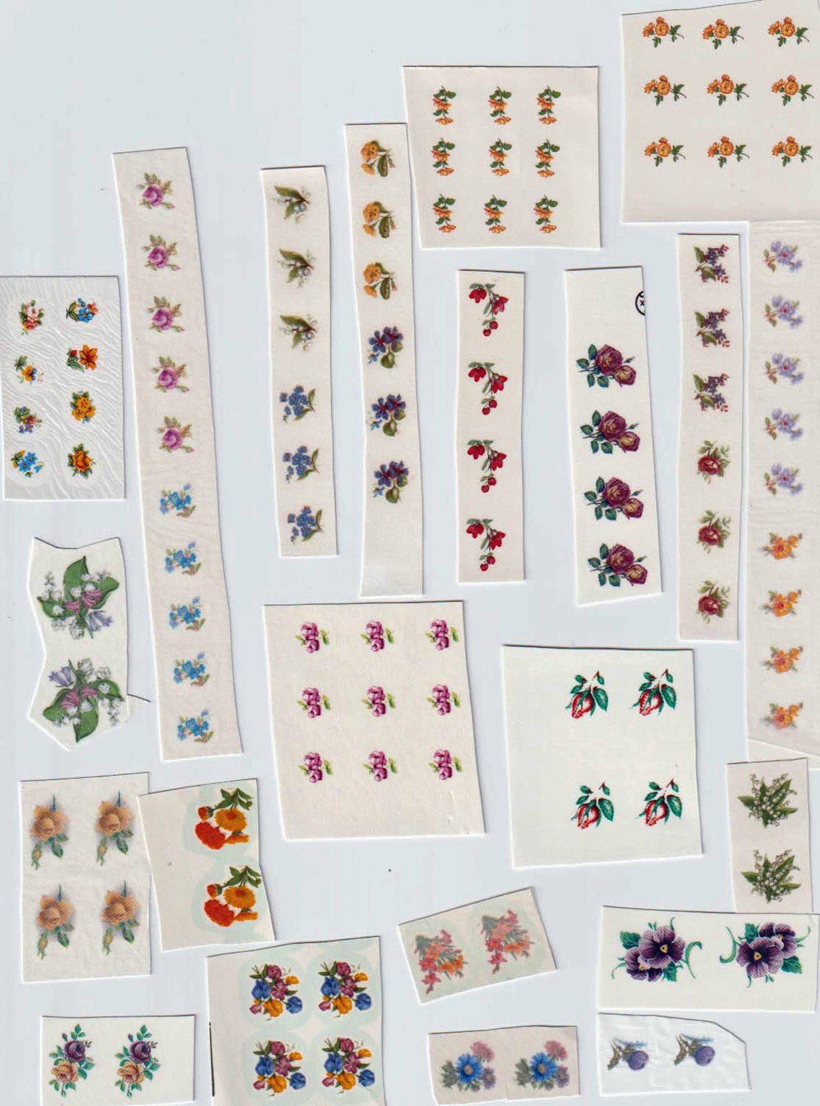 Mini Vintage Assorted Flower Decals (100+) 1/4"-5/8" ceramic waterslide transfer