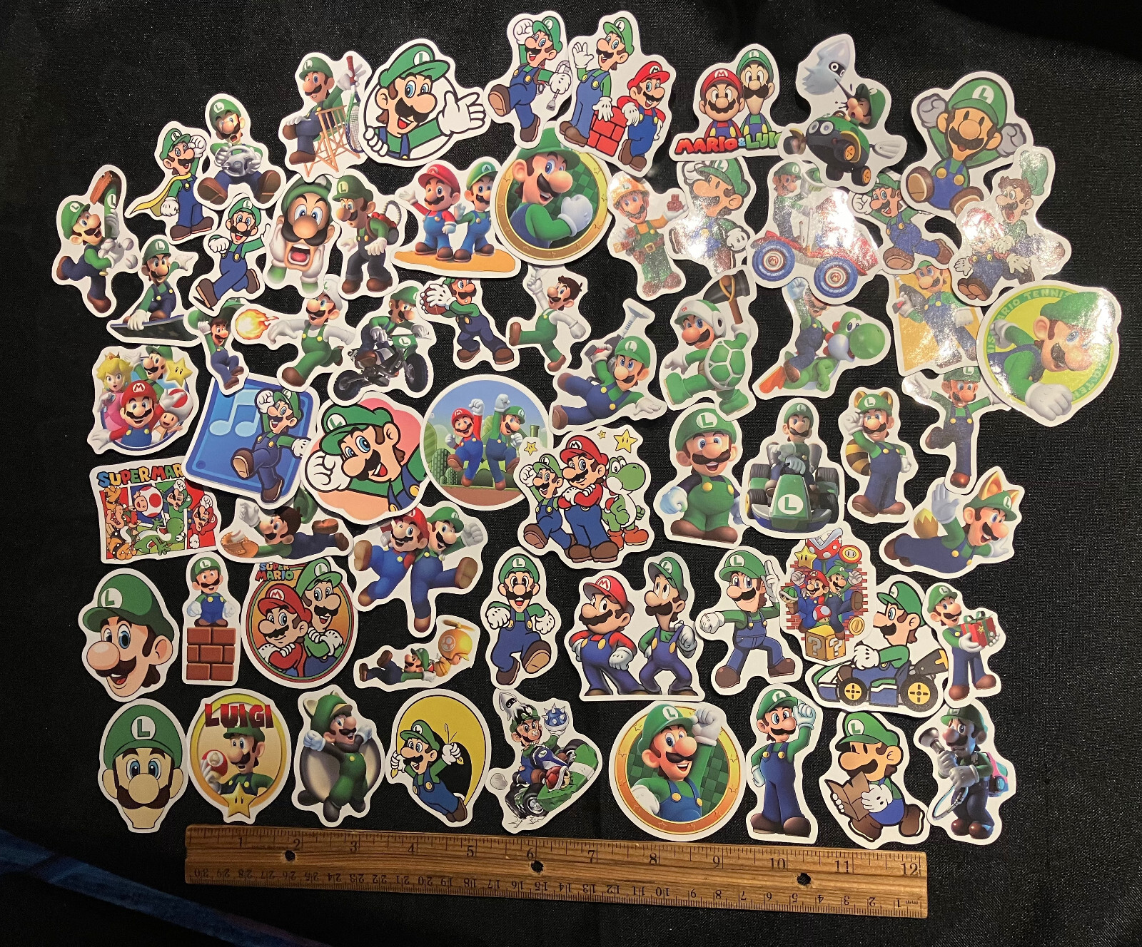 LOT OF 10 PCS SUPER MARIO brothers Party Video Game Characters Stickers LUIGI