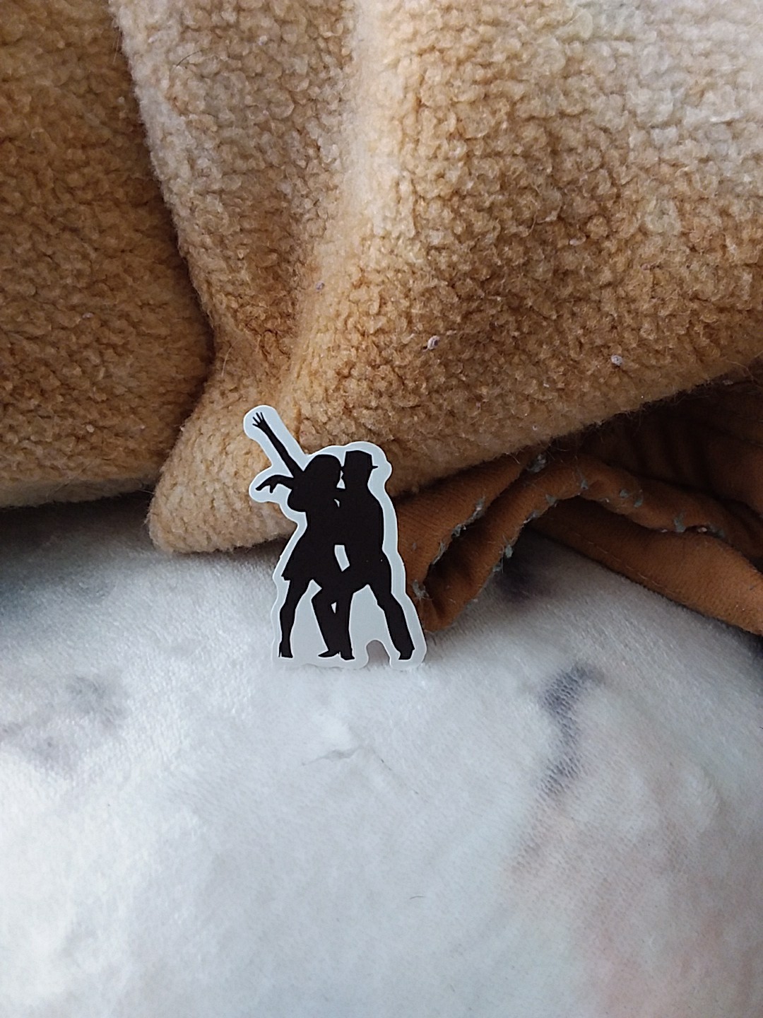 Vinyl Decal Sticker Of A Silhouette Of A Couple Dancing