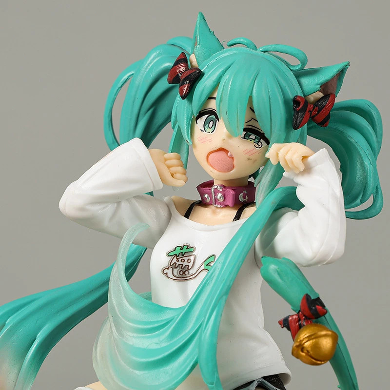 Kawaii Hatsune Miku Anime Figure Toys 11cm Neko T-Shirt Ver. PVC Action Figurine