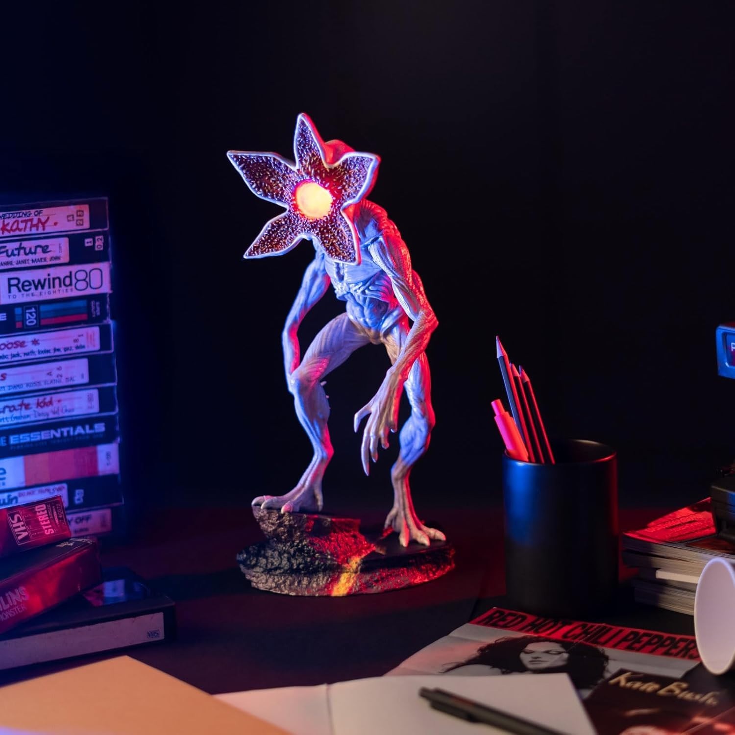 Stranger Things Collector's Light – Demogorgon Figure – USB & Battery Powered Ro