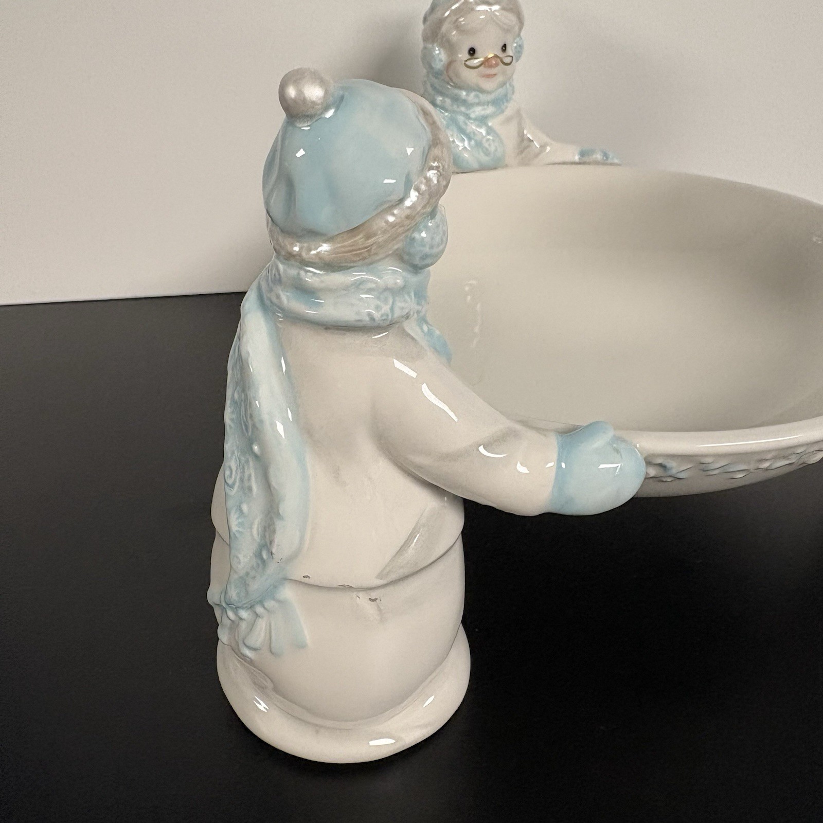 Avon Exclusive 2002 ‘SnowLady’ Christmas Holiday Pottery Candy Dish Decor