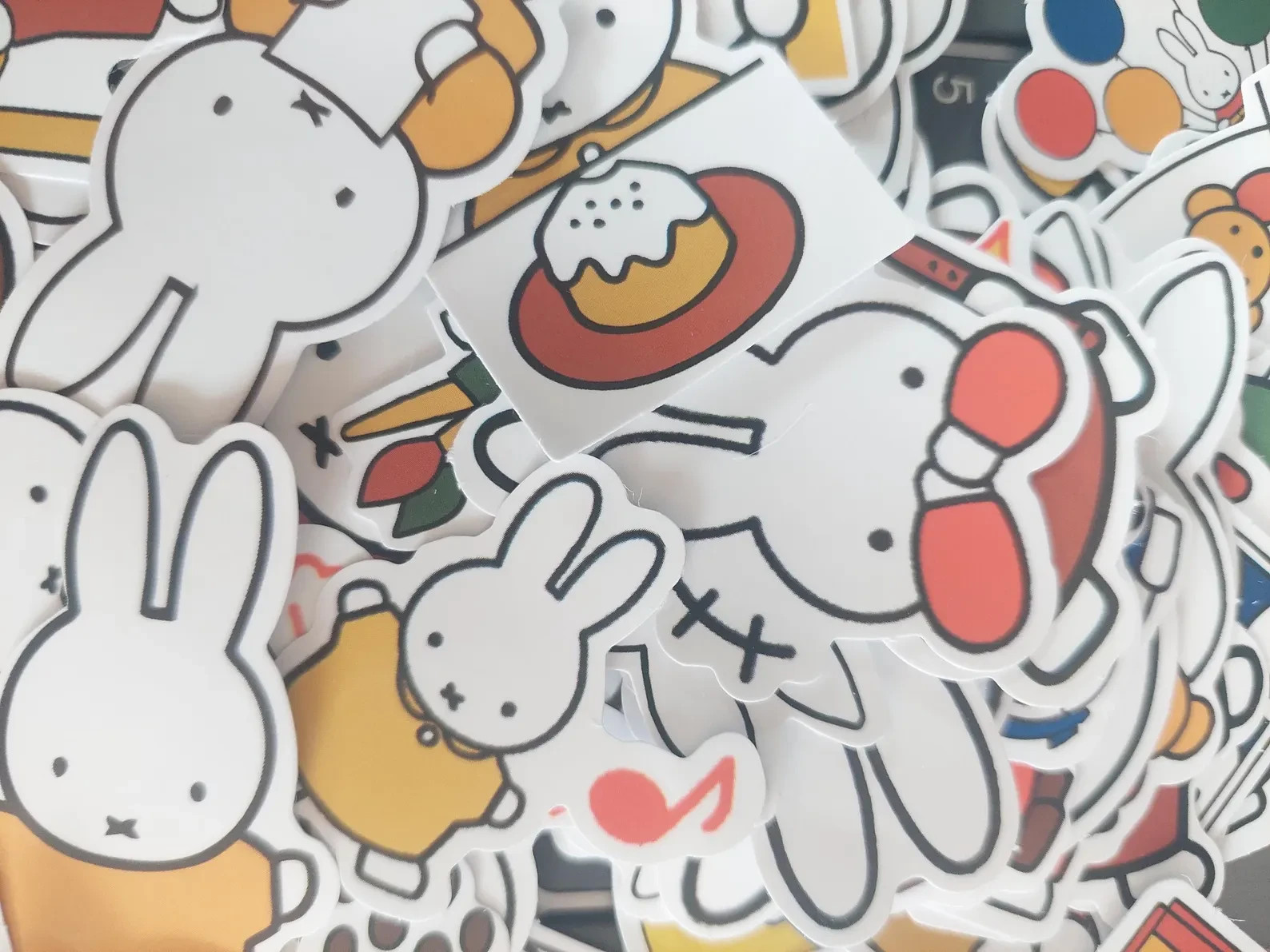 30 x Miffy Stickers / Decals | Size: 3 cm – 5 cm | Cute | Kawaii | Rabbit |