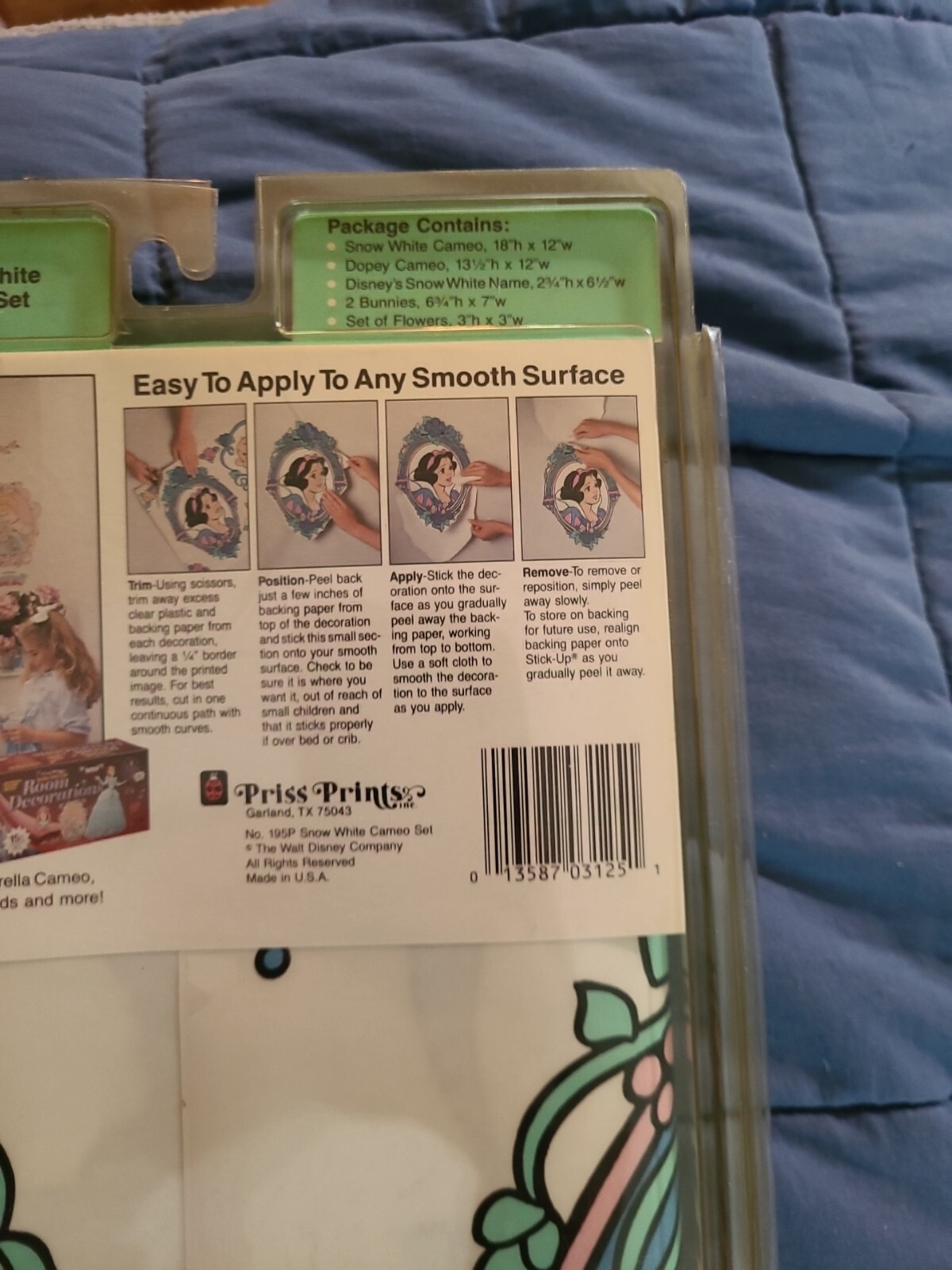 New Vintage USA Made 1990s Priss Prints Disney Snow White Cameo Set Wall Decals