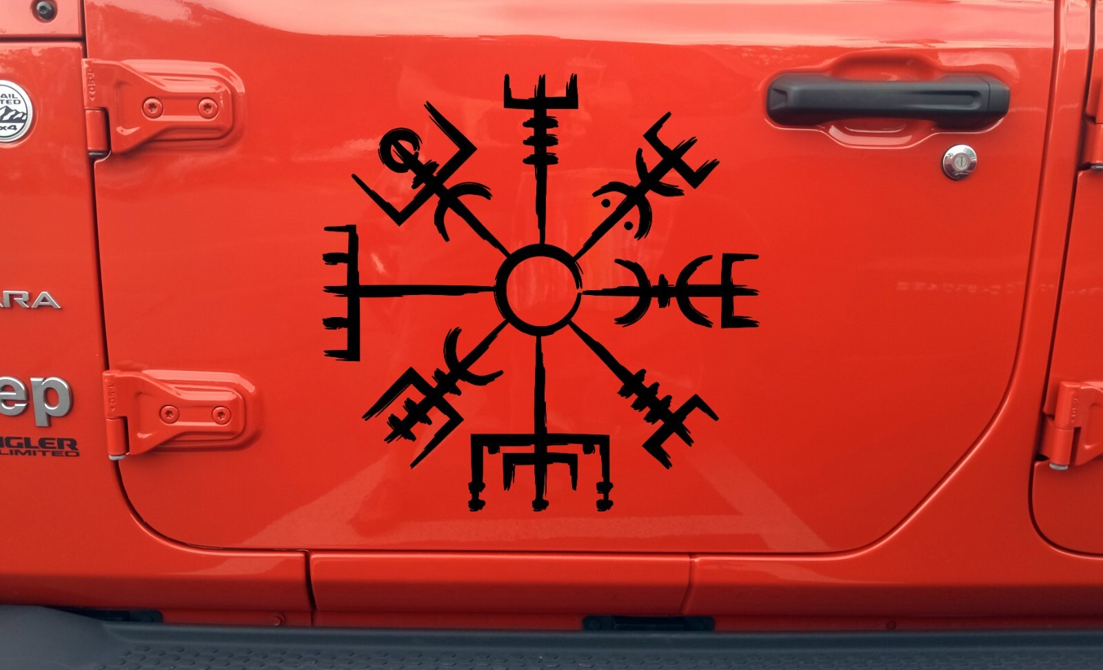 Viking Compass Vinyl Decal V15 – Vegvisir Viking Norse Icelandic Die Cut Sticker