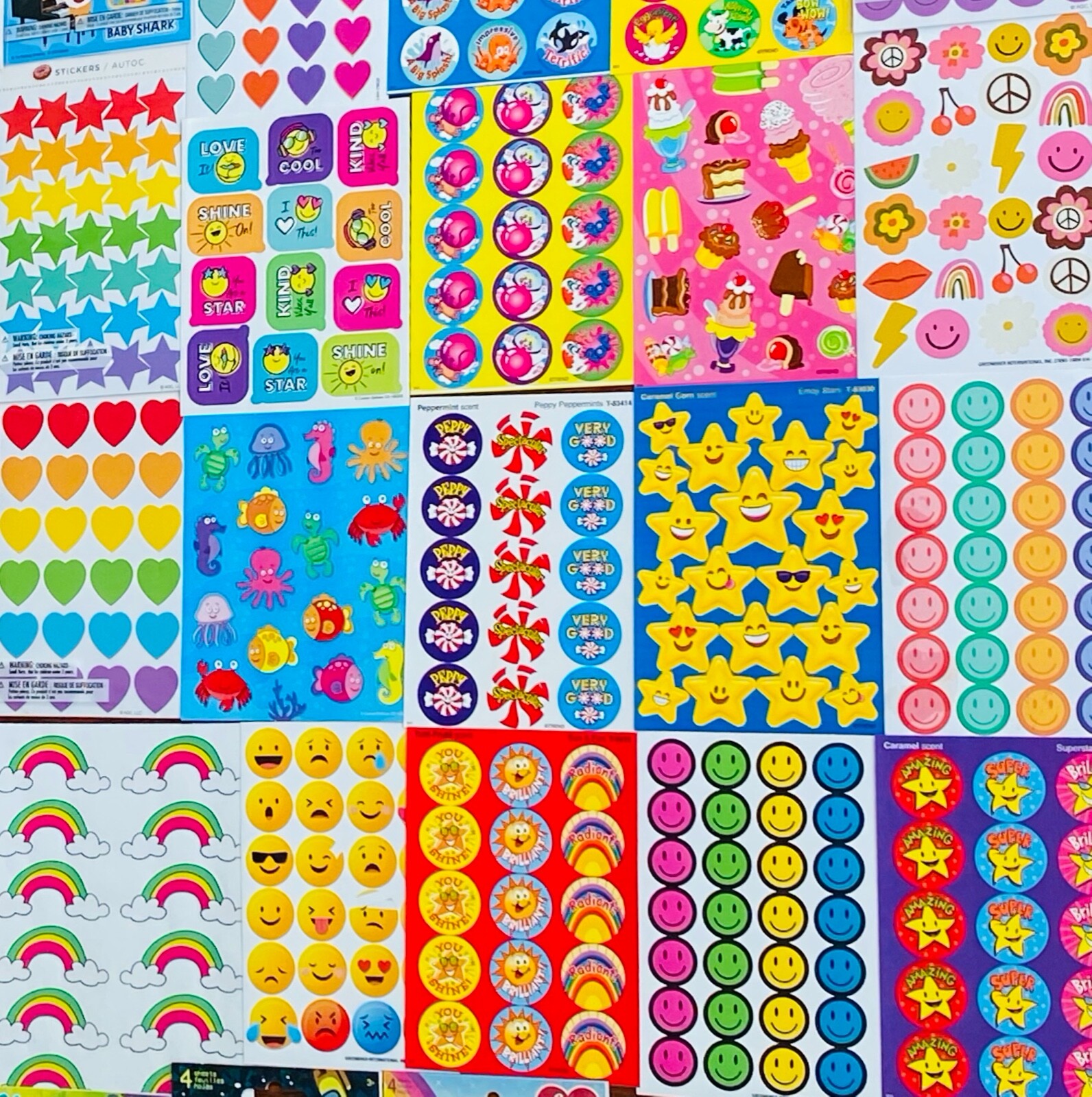 349+ STICKER LOT STITCH GARFIELD SPIDERMAN KUNG FU PANDA HELLO KITTY WEDNESDAY +