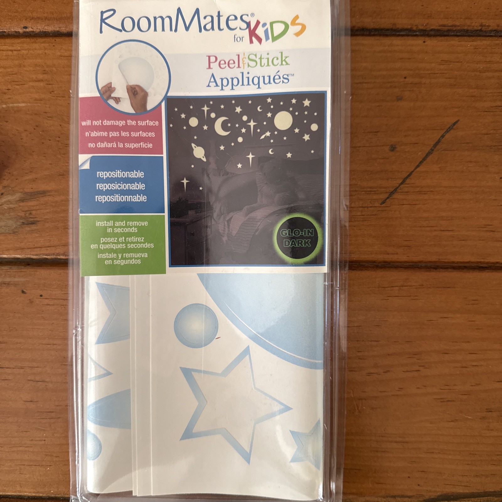 Wall Border Under The Sea 15ftx6.87 In Roll. Peel And Stick Glo In Dark Stars..