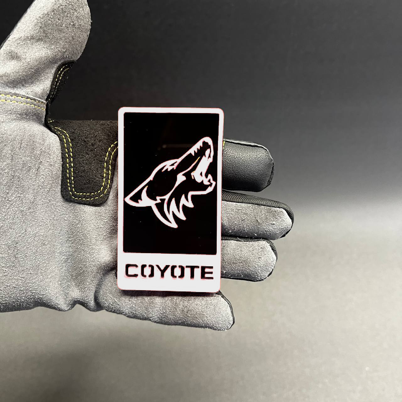 WHITE – BLACK Coyote Car Badge Emblem Grill – Trunk Aggressive Racing Tailgate