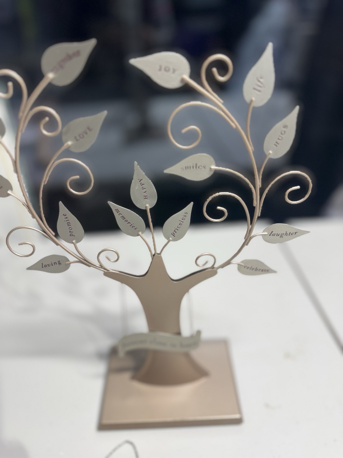Hallmark Metal Photo Tree Frame – 3Hanging Frames – ©2004Size: OS Hallmark