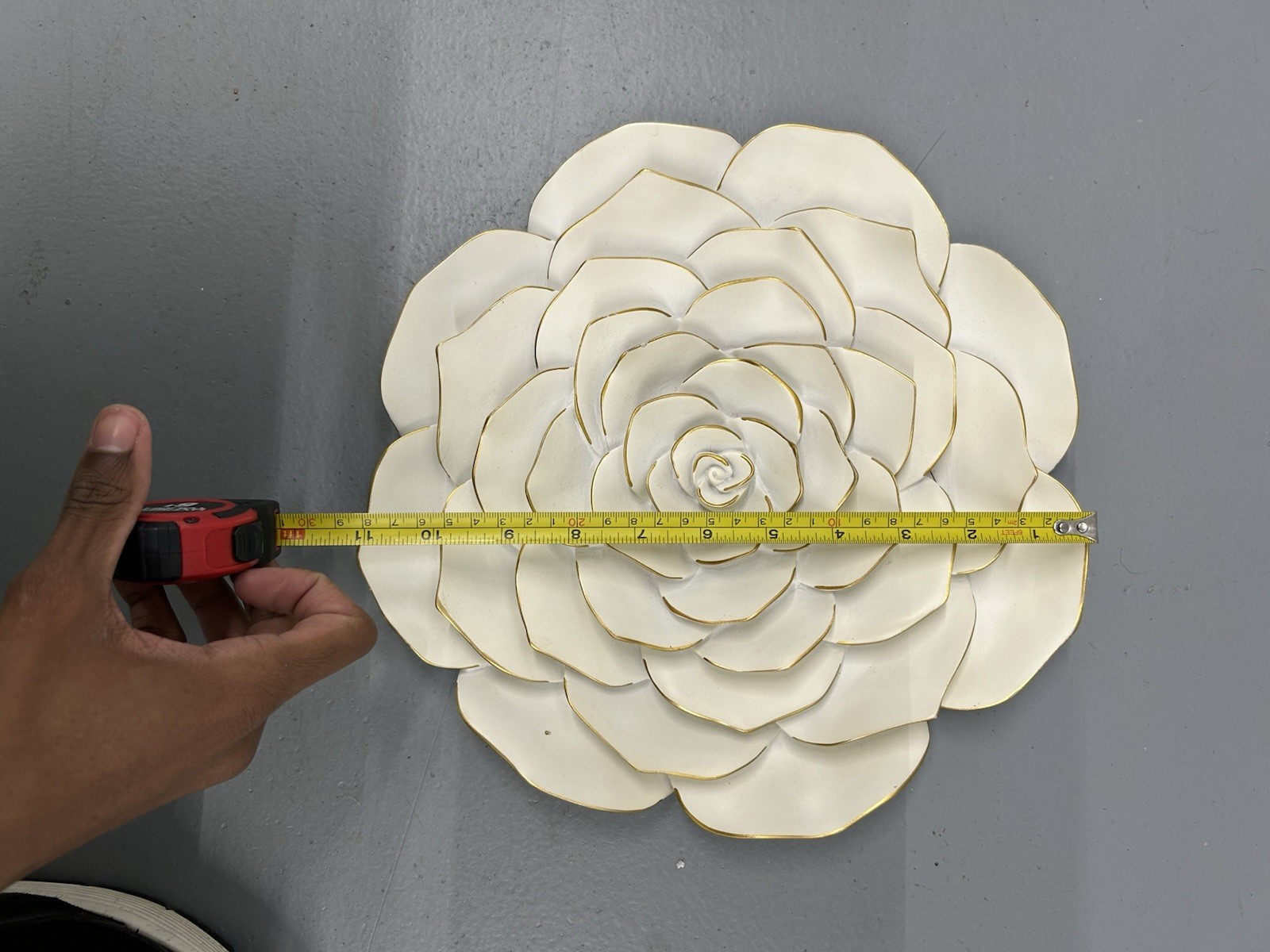 Brewster Home Fashions 3-D White & Gold Flower Wall Decoration Vintage