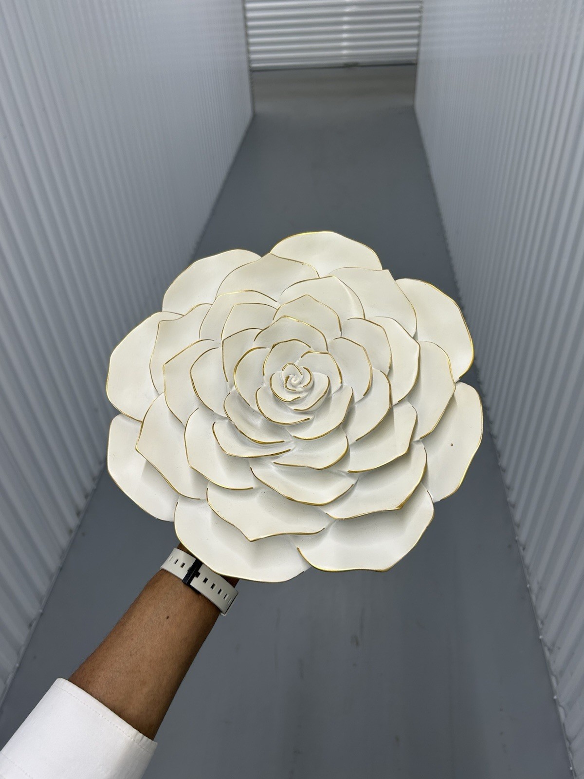 Brewster Home Fashions 3-D White & Gold Flower Wall Decoration Vintage