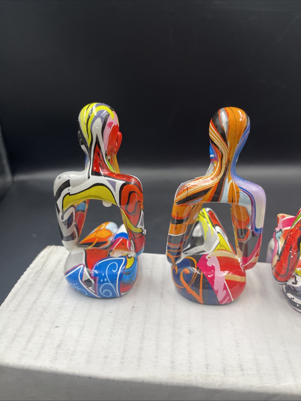 home decor set of 7 resin graffiti thinker Reader statues accent abstract