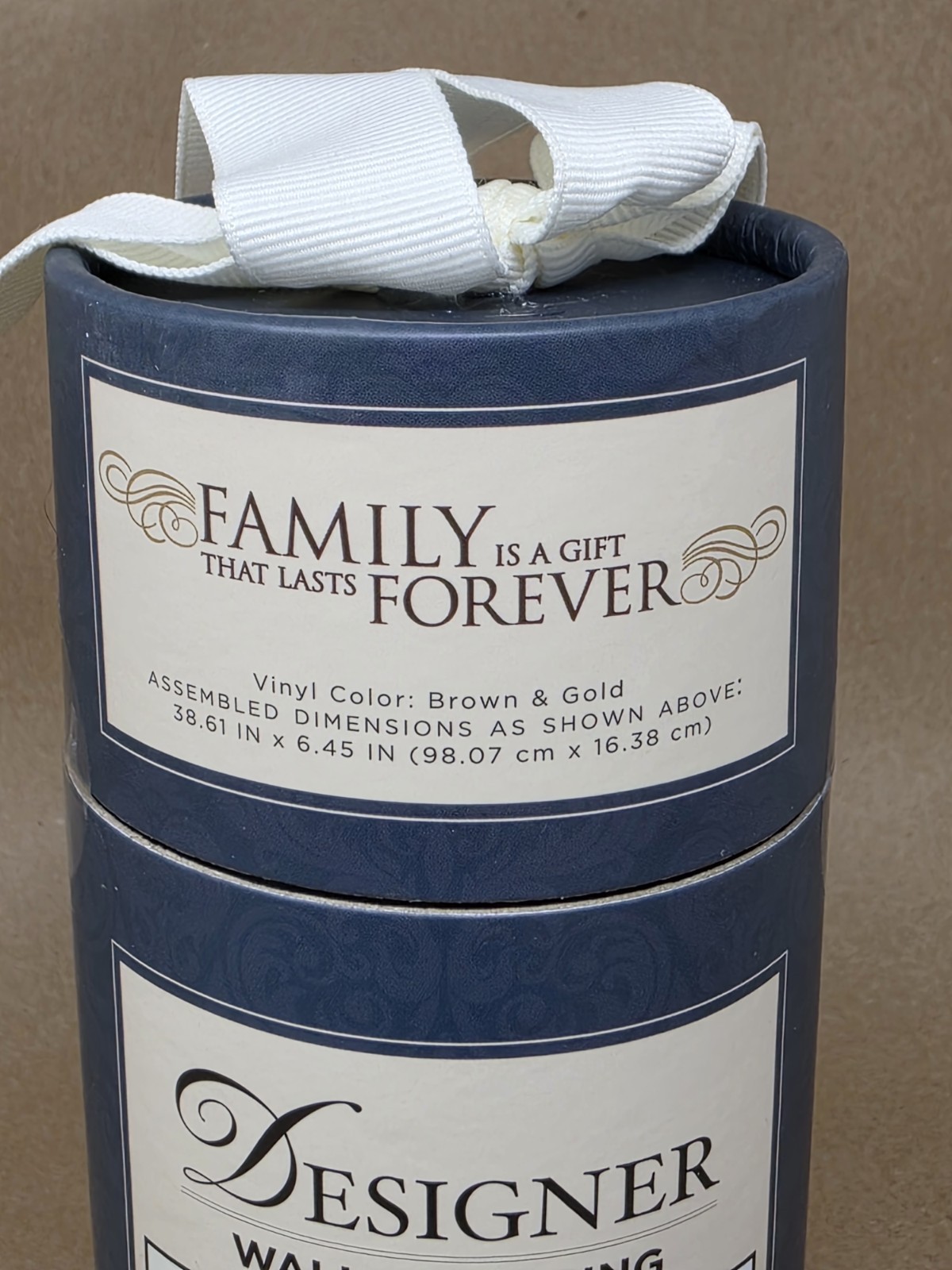 Designer Wall Lettering "Family Is A Gift That Lasts Forever" NIP