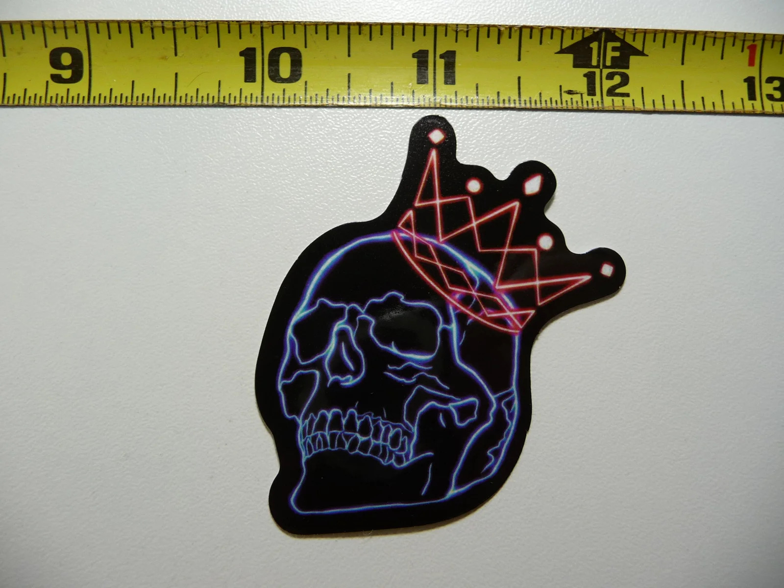 NEON SMALL STICKER DECAL SKULL WITH CROWN LAPTOP FUNNY DECORATION