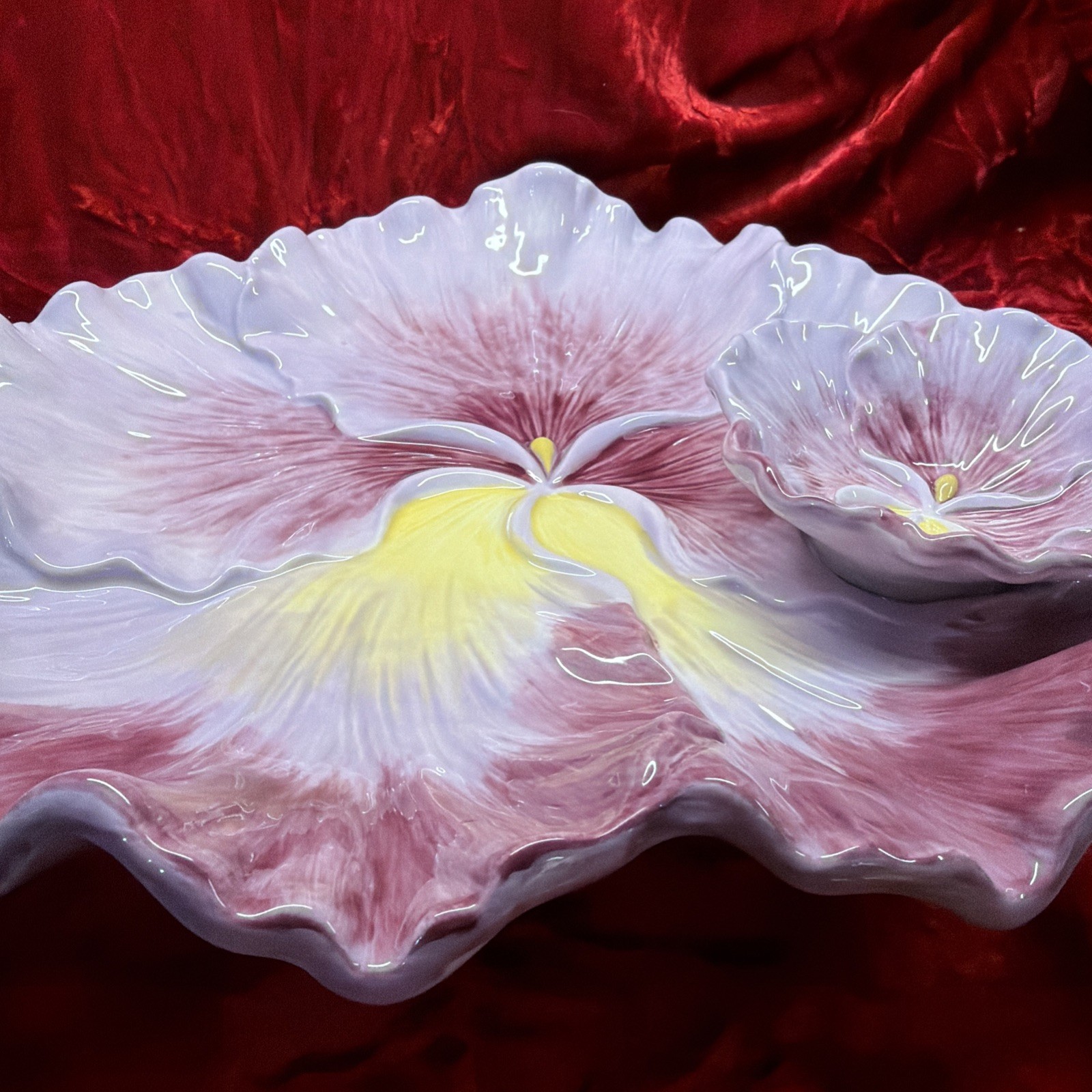 Corner Ruby Garden Collection 11.5 Purple Yellow Flower Chip/dip – Gorgeous! New