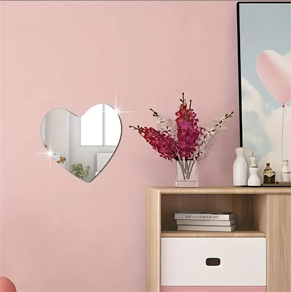 Elegant Heart Shaped Wall Mirror for Home Decoration and Aesthetic Appeal