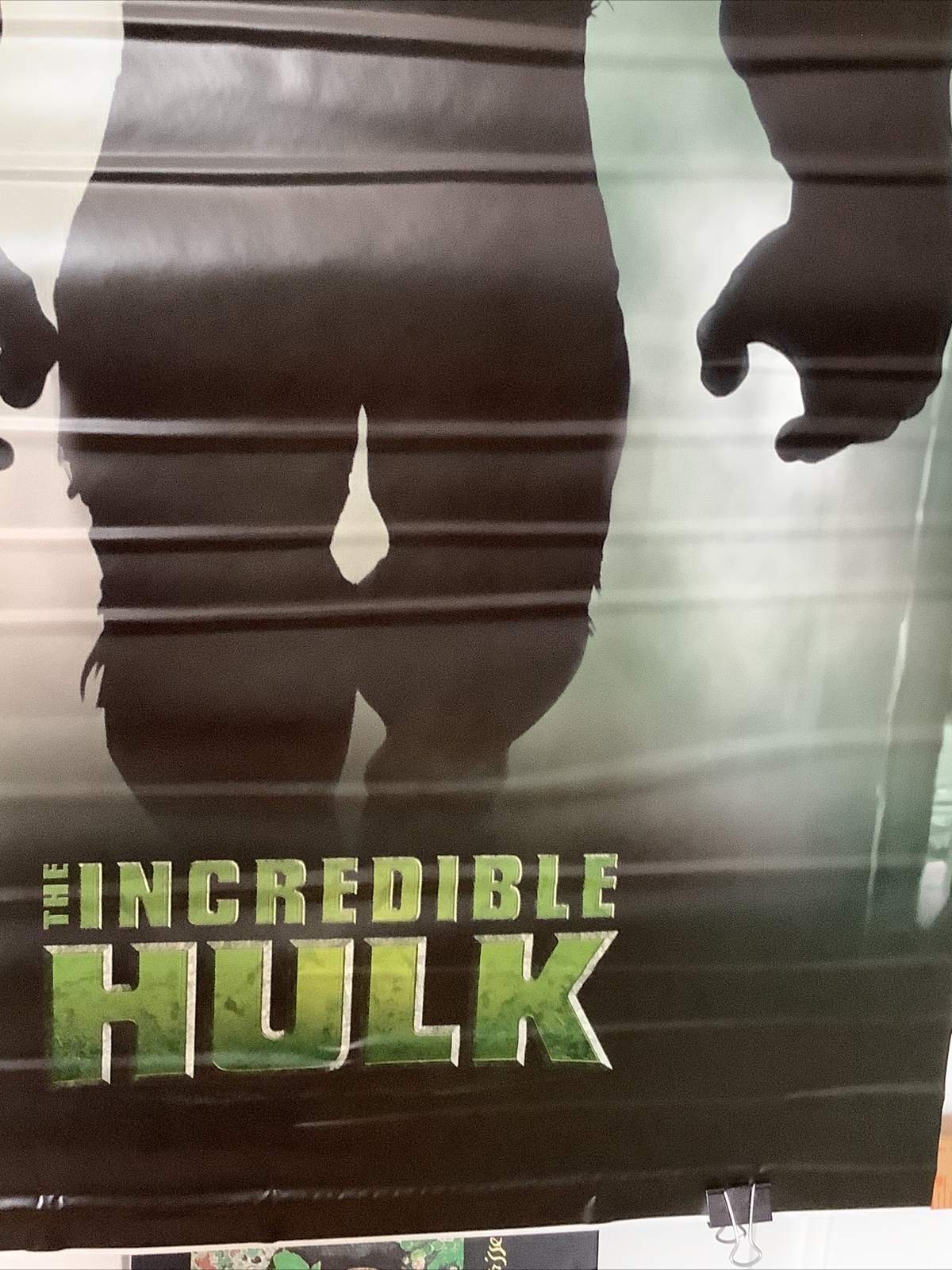 Incredible Hulk Peel & Stick Wall Art 24×36 RoomMates Removable & Repositionable