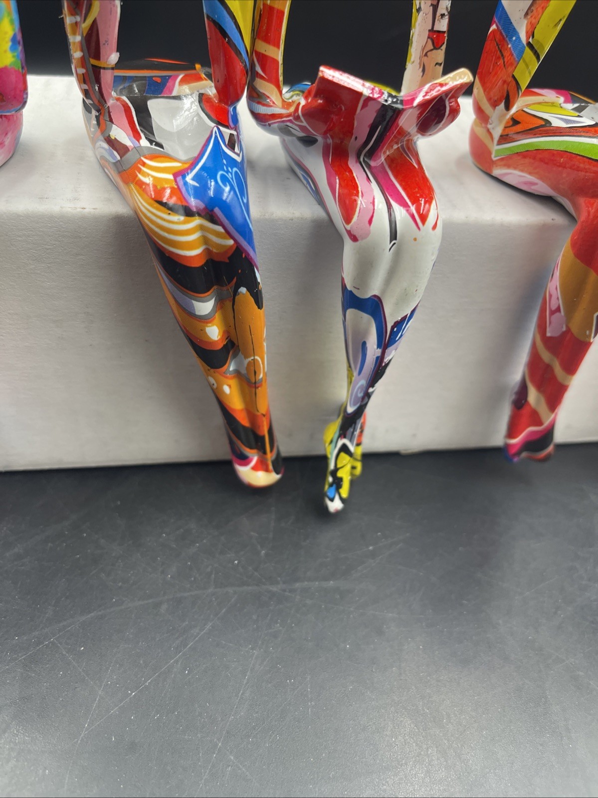 home decor set of 7 resin graffiti thinker Reader statues accent abstract