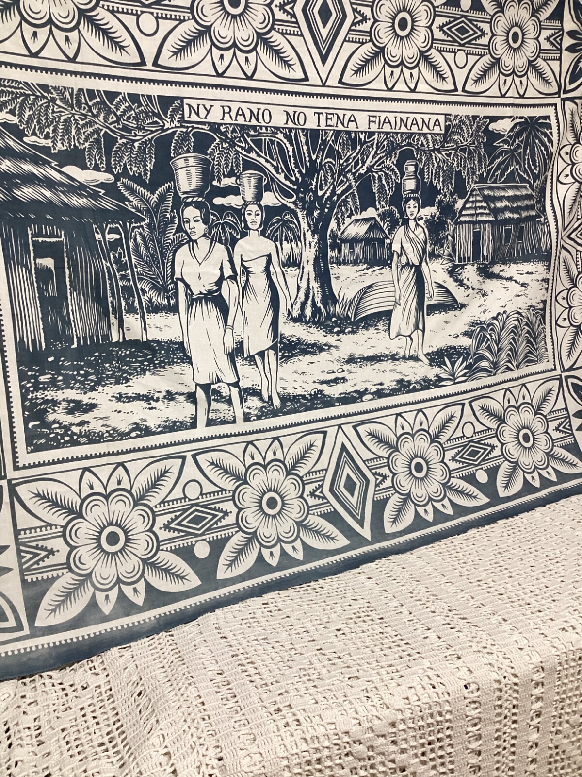 Wall Tapestry Canvas Madagascar ( CT01/19/8-21B ) THE LIVING WATER