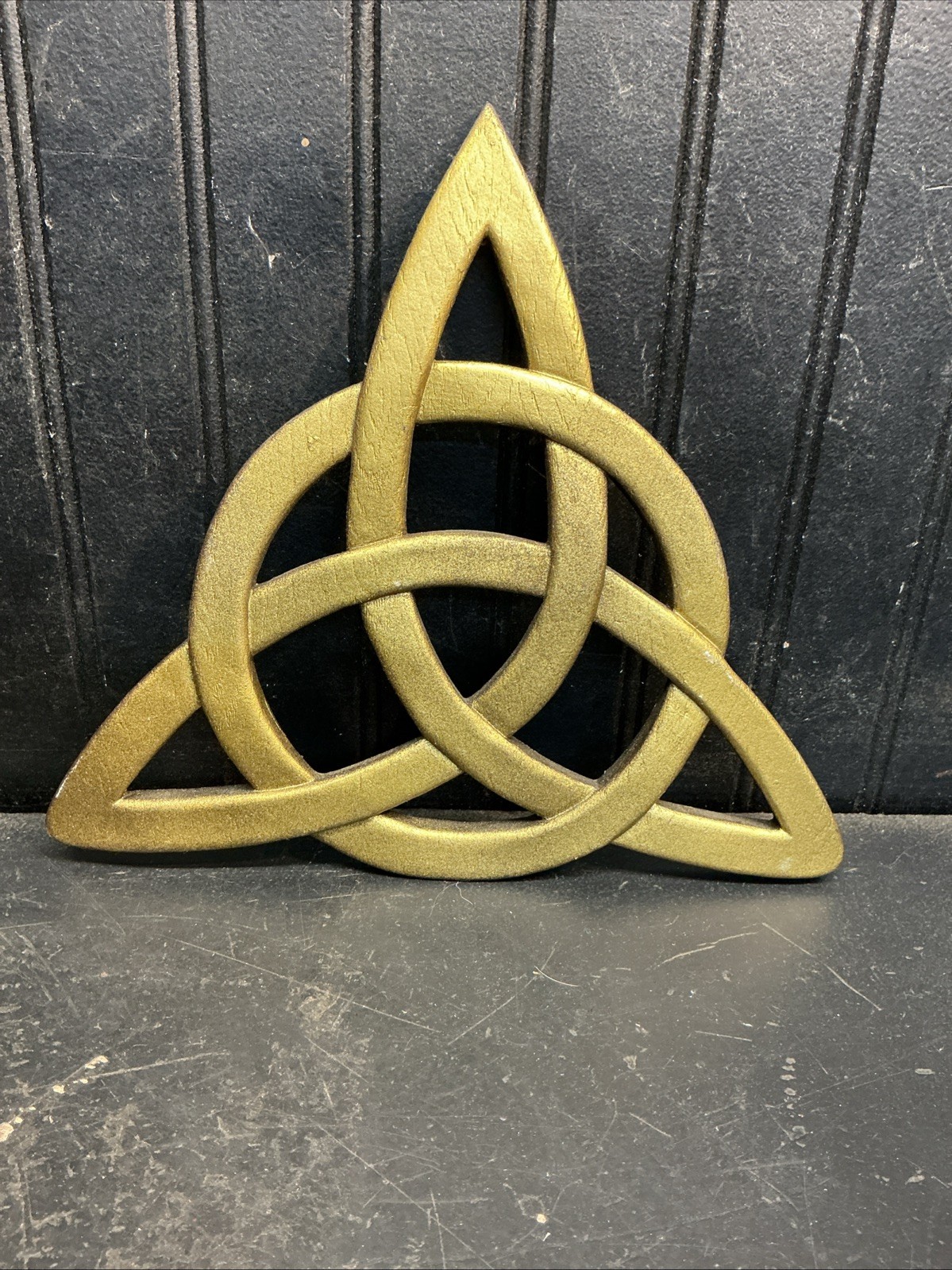 Super Z Outlet Resin Celtic Trinity Knot Wall Art for Home Decoration, 11in