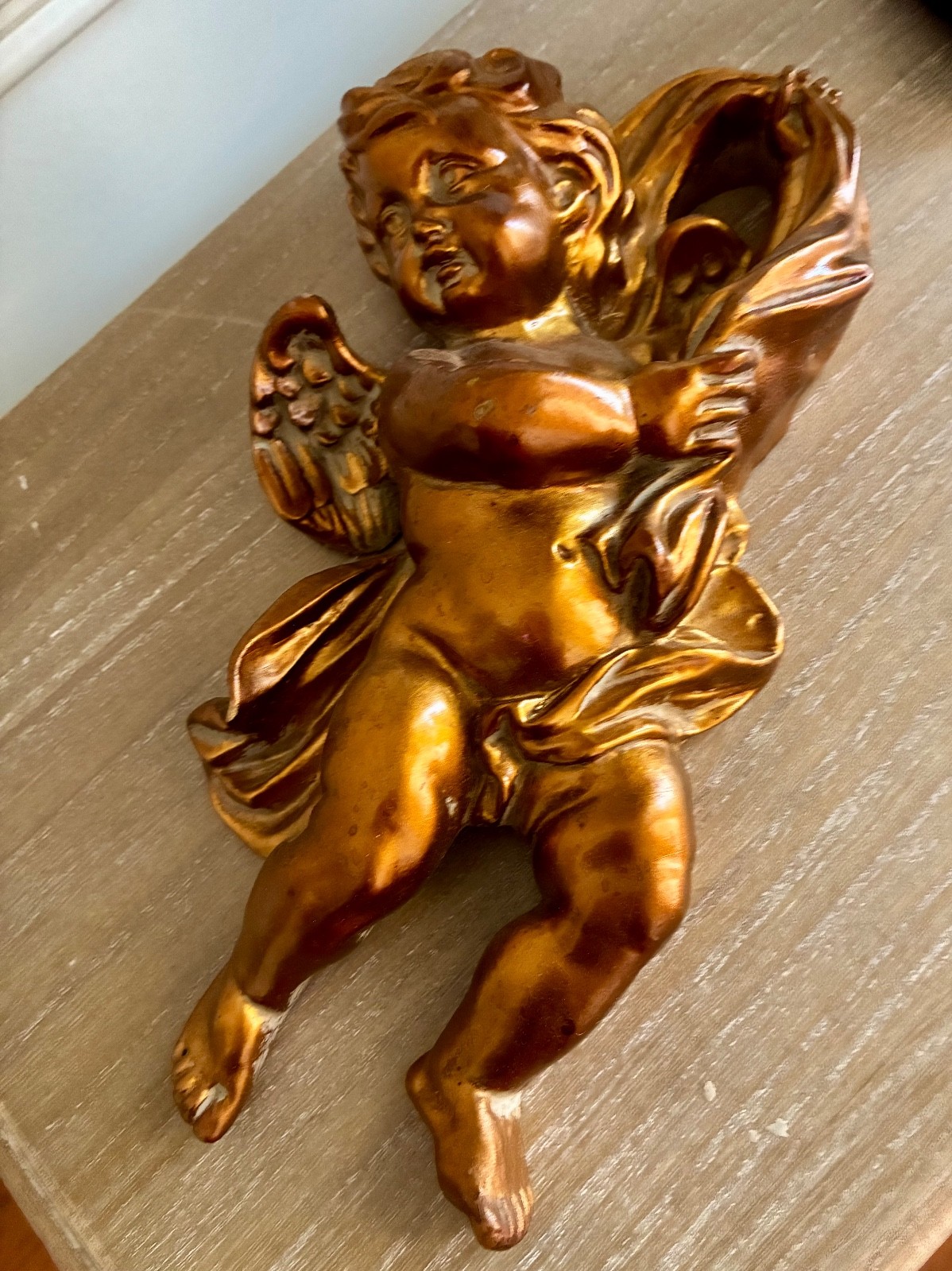 Cherub Angel wall plaque Golden bronze decor preowned