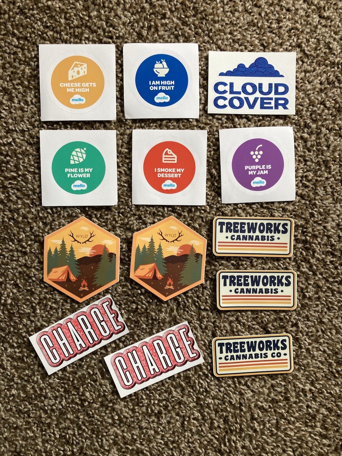 1/2 LB OF CANNABIS STICKERS/125+ DECALS/LOT OF PRODUCT, STRAINS & GROW STICKERS