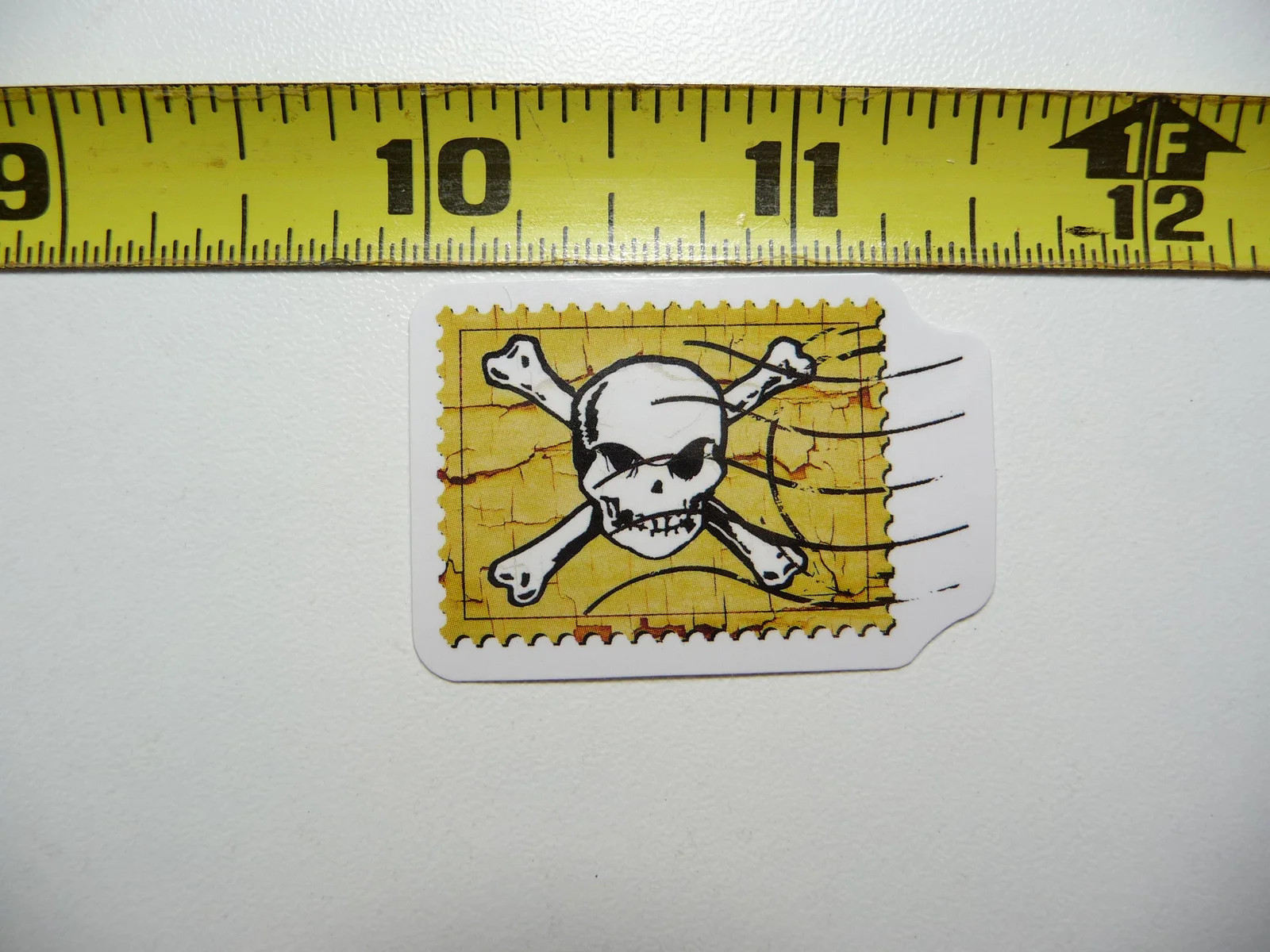 PIRATE SKULL CROSSBONES SMALL STICKER DECAL TRAVEL VACATION MEMORY FUN
