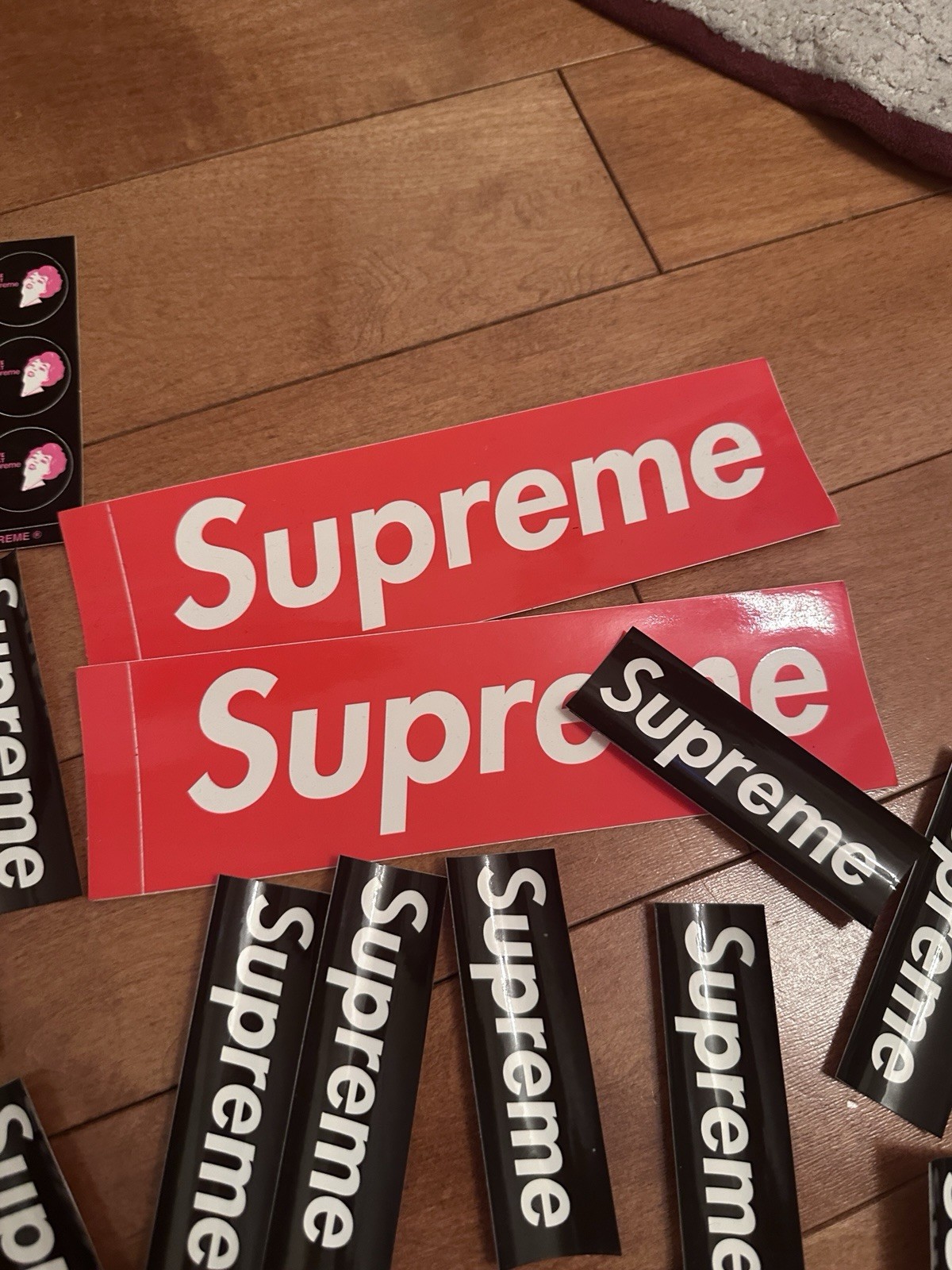 Supreme Logo Decal Sticker Lot – Red Black White Supreme Logo Decals