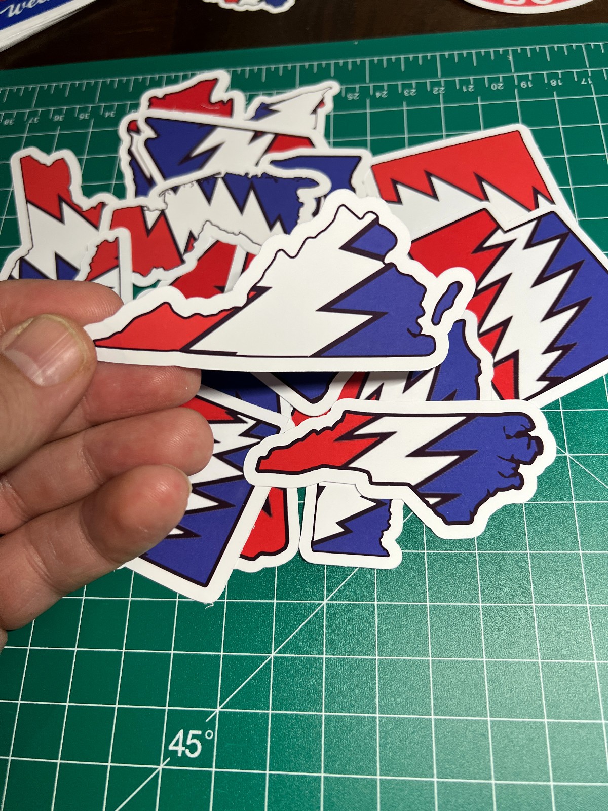Virginia Stealie – Grateful Dead – Laminated Vinyl Sticker 1.5"x3"