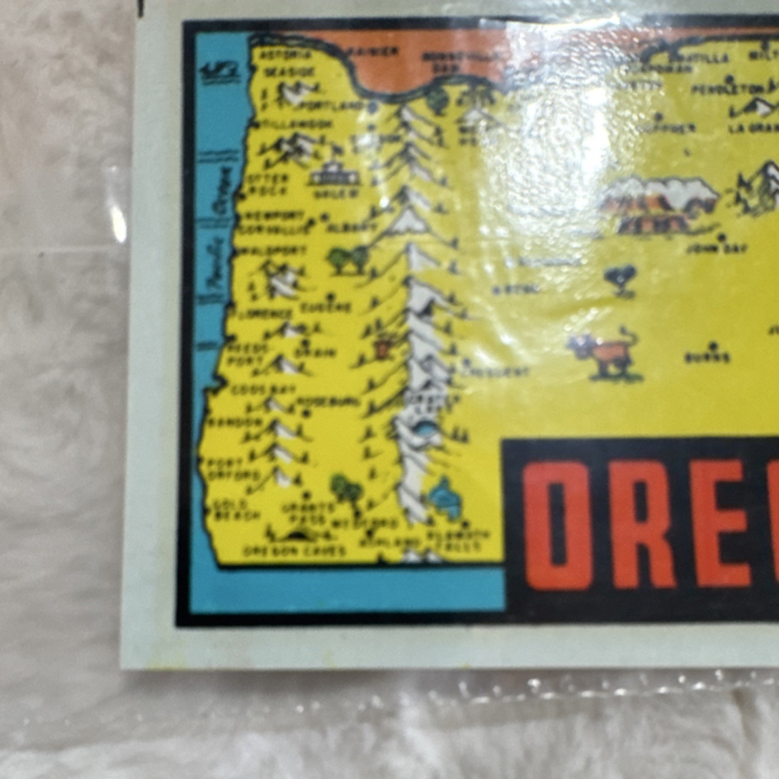 Vintage car sticker decal Oregon State Map, retro souvenir, memorabilia