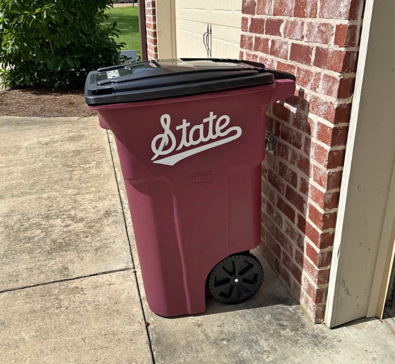 Single Color TEAM Logo Or Name For Garbage Can (Pro Or NC2A)